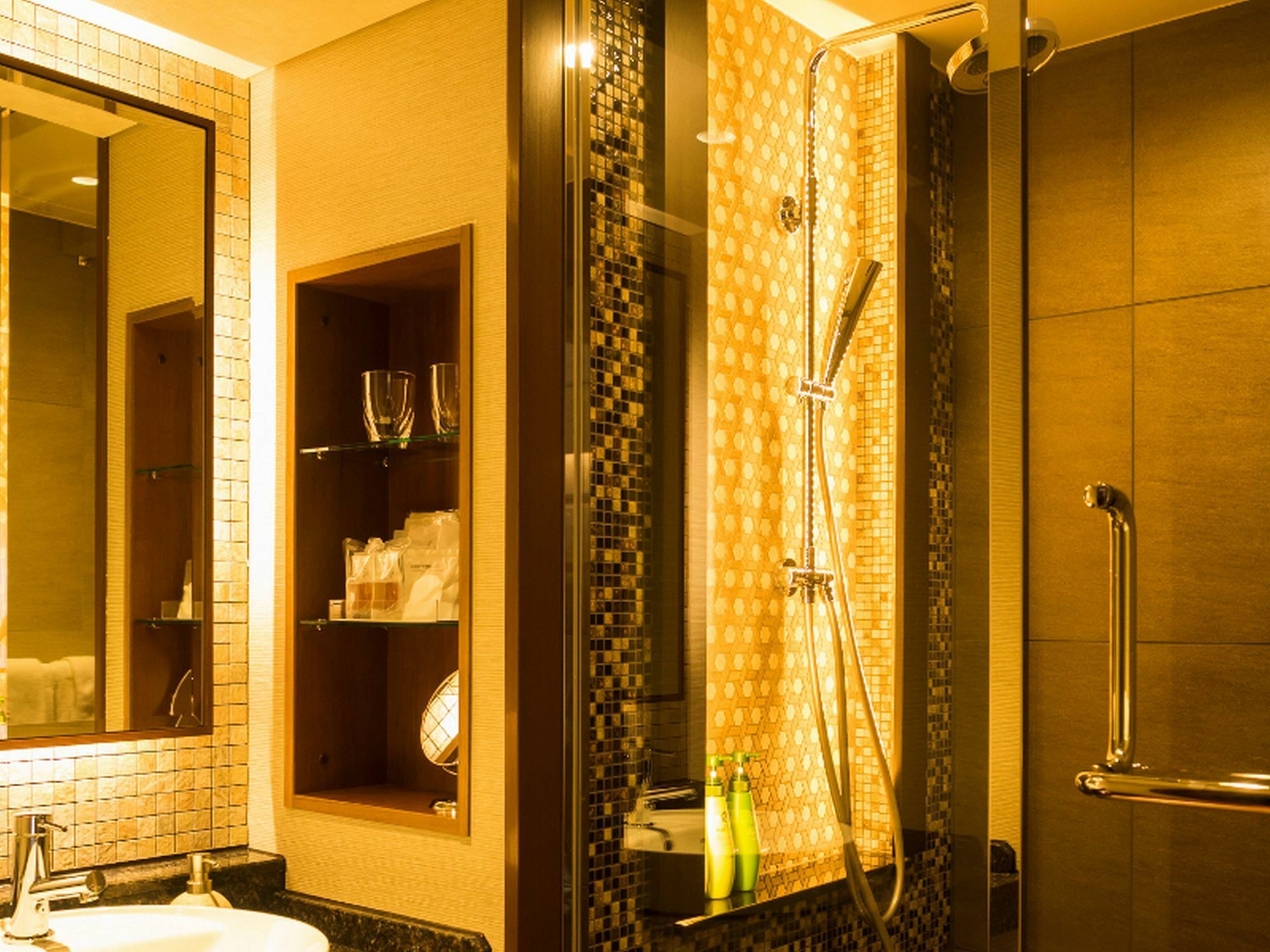 Modern Double Room - Non-Smoking